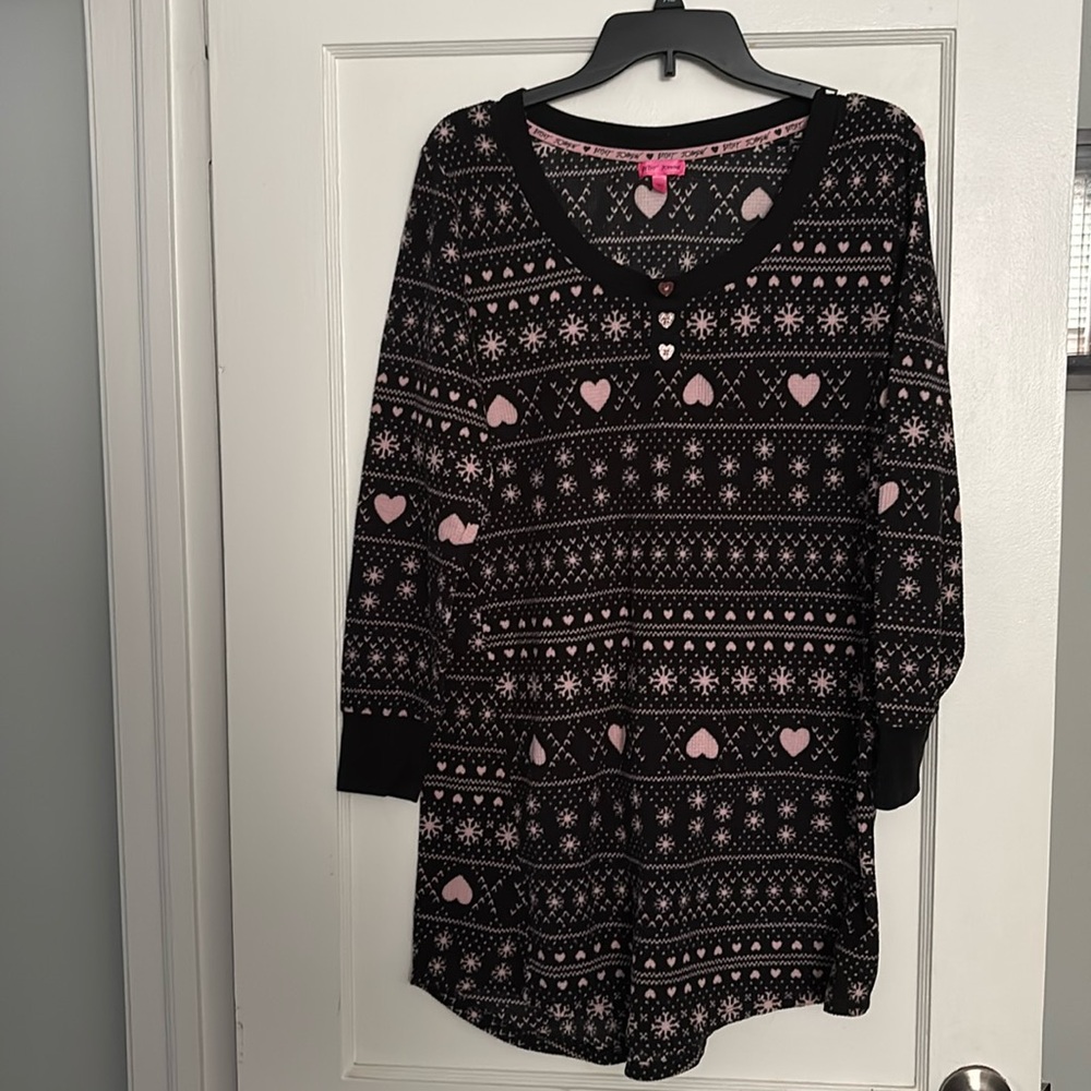 Betsey Johnson nightgown